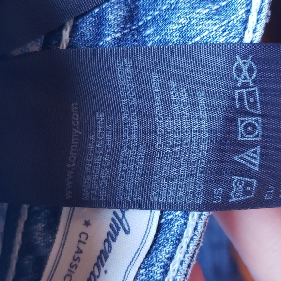 Tommy Hilfiger Capris Jeans - Picture 4 of 7